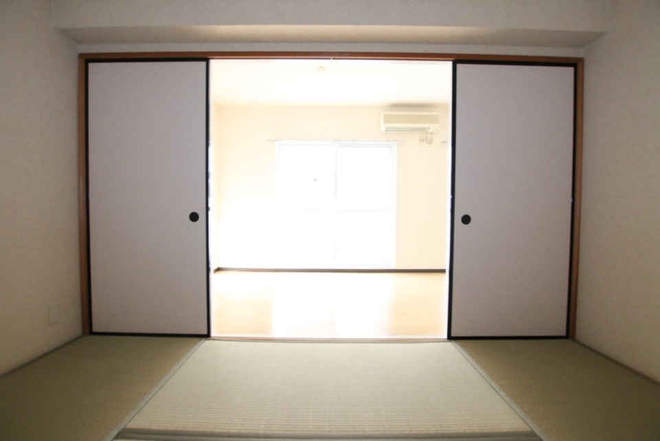 リビングとつながる和室。