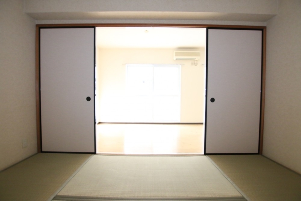 リビングとつながる和室。