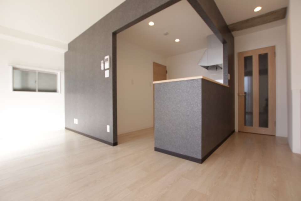 キッチンスペースが主張強めでカッコイイ！