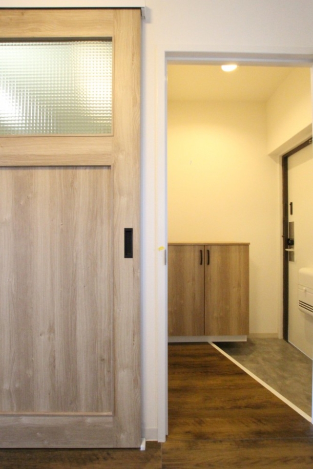 シューズBOXも「FRENCH CAFE」カラー。