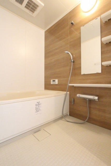 洋室のウォークインクローゼット。