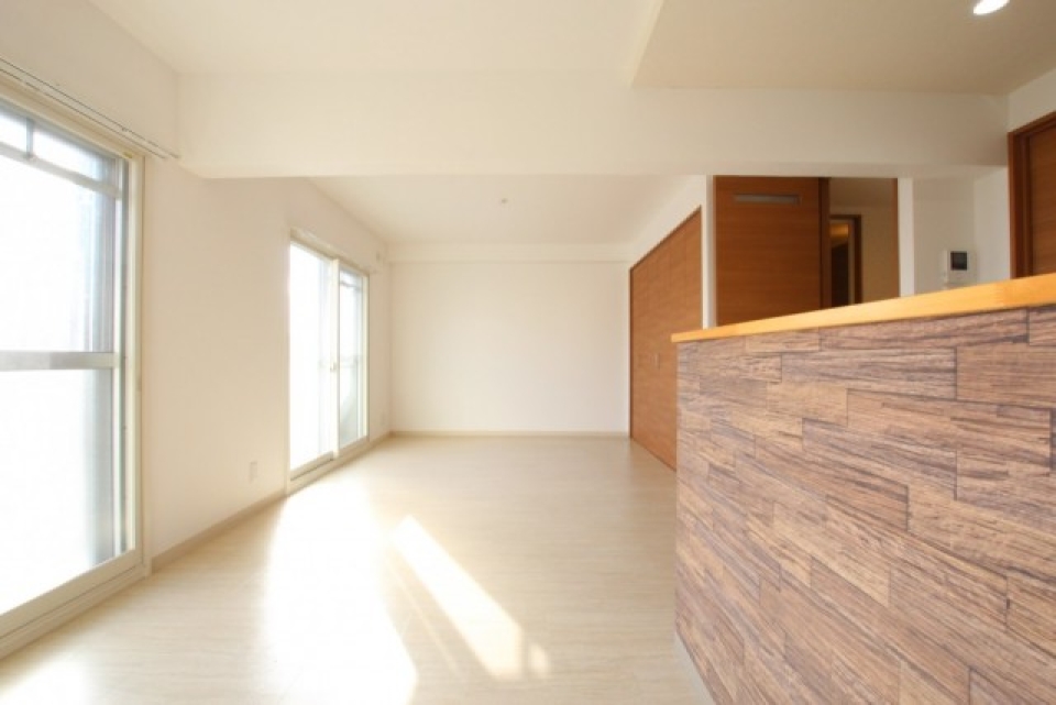 LDKは横長タイプで全面にしっかり日が当たる。