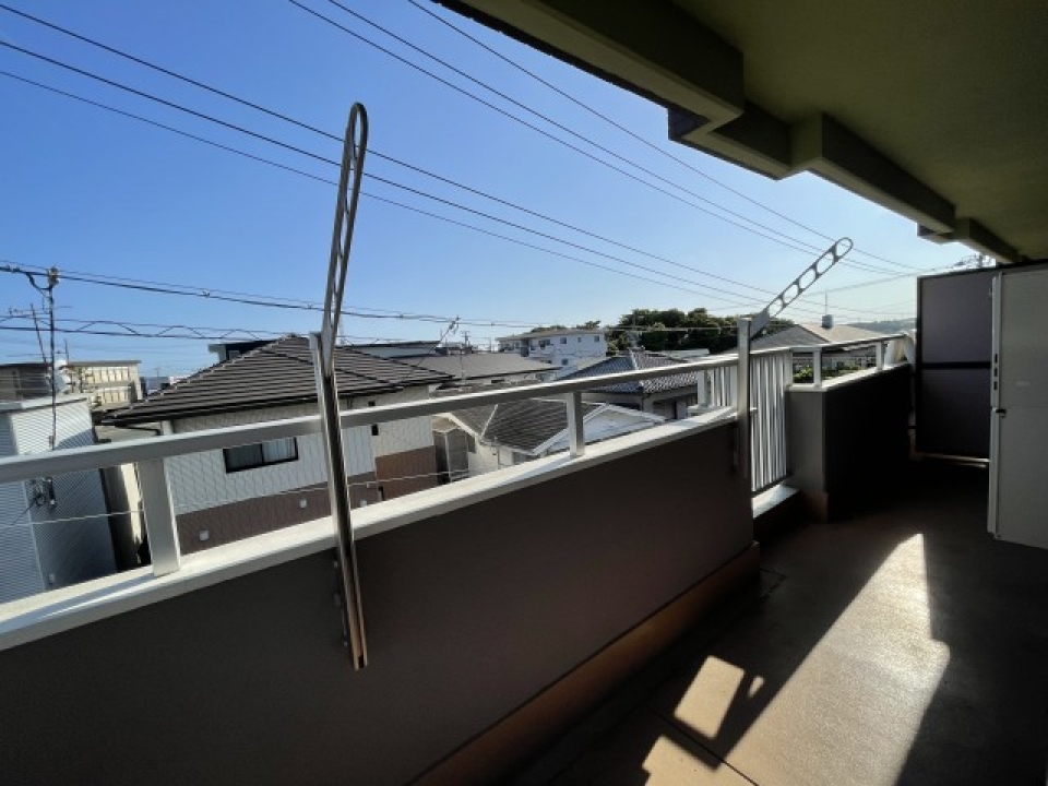 バルコニーかなり広めです。