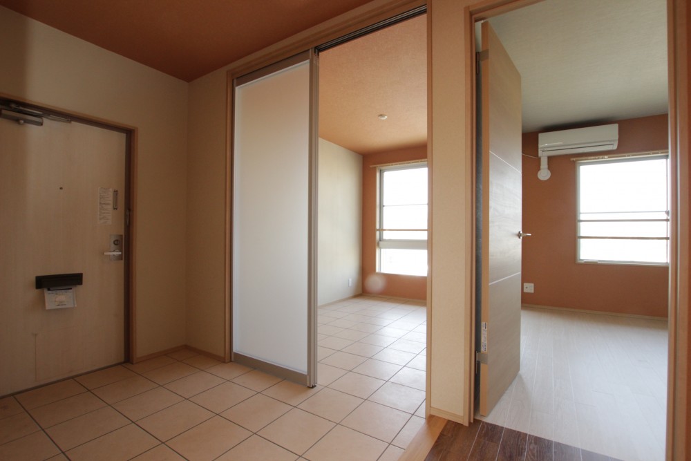 玄関からつながる土間。