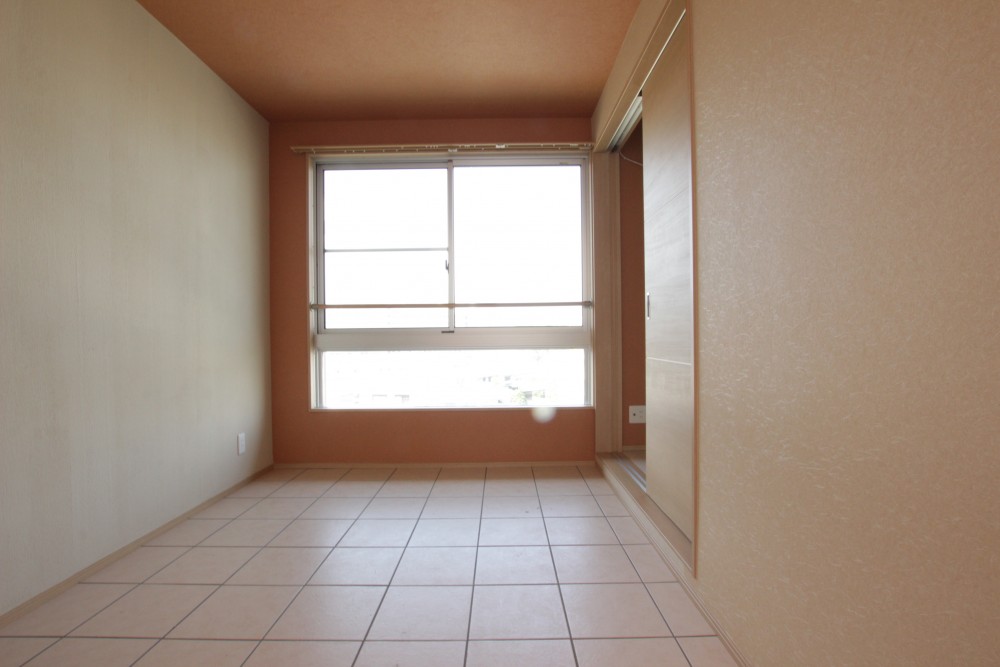 土間の先には大きな窓があり、眺望GOOD!