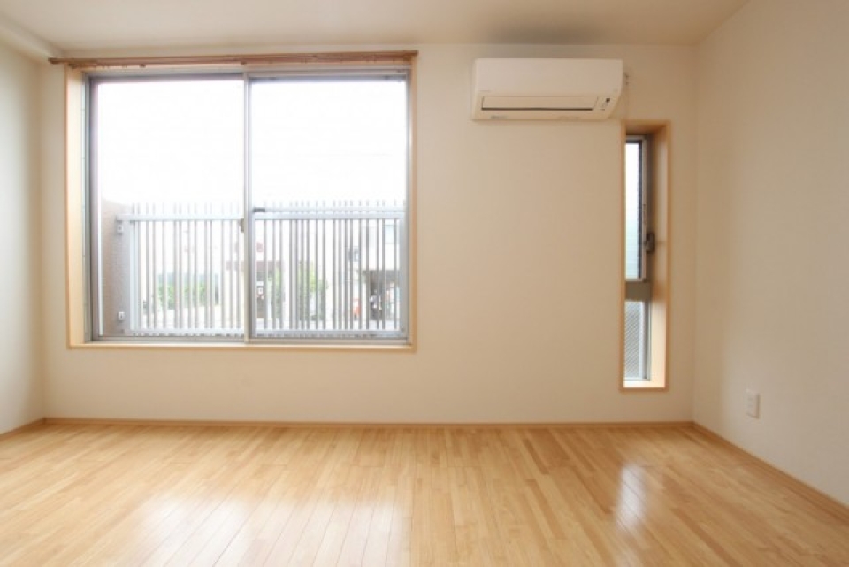 洋室は土間は食い込まずノーマル。