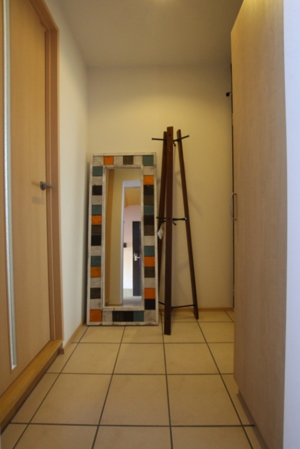 玄関部分。ここから土間がずっと続きます。