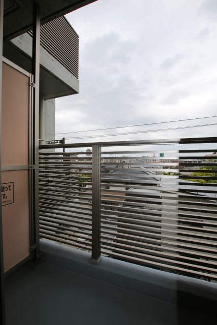 キッチン背面にもバルコニースペースあり