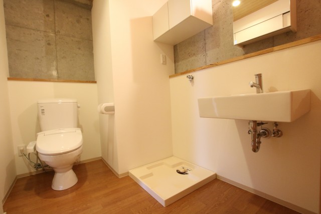 トイレ＆洗濯機置き場＆洗面台