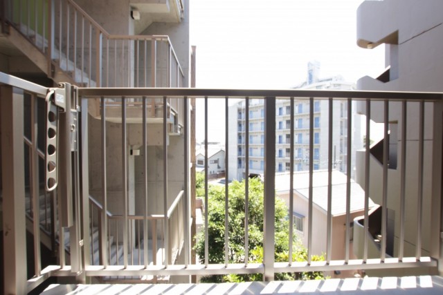 南東を向いたバルコニー。