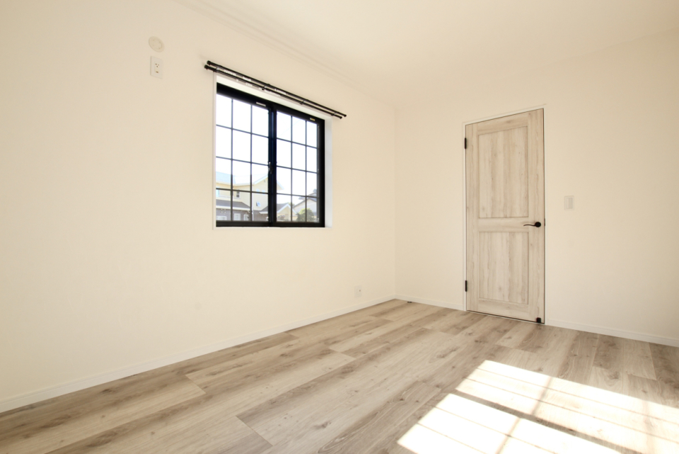 1階の6帖の洋室