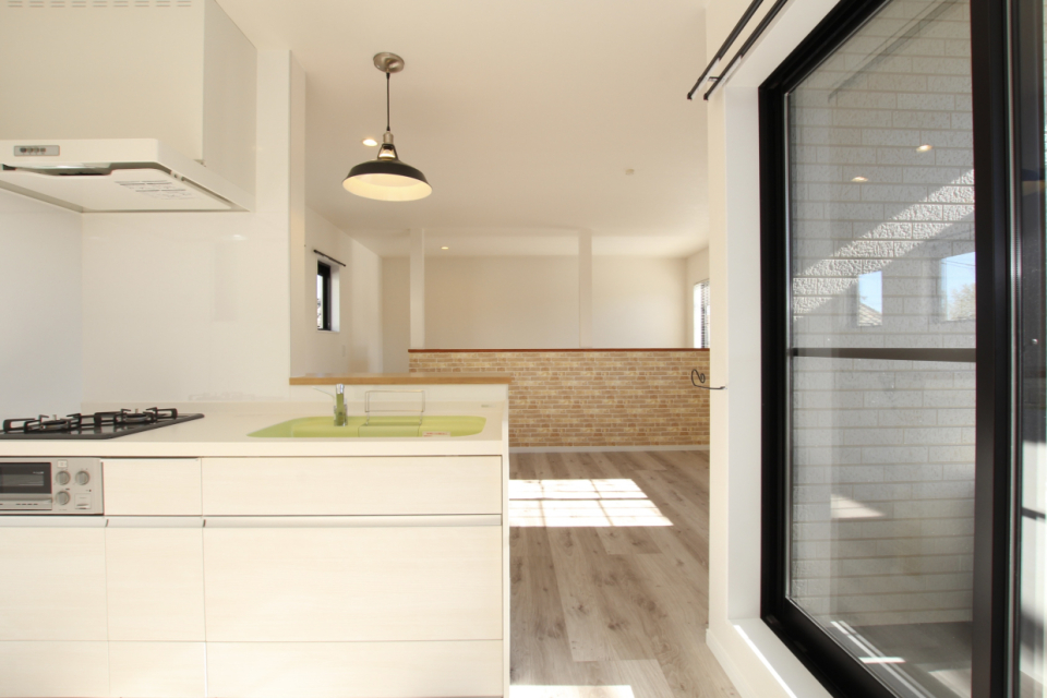 お日さまが似合う明るい室内