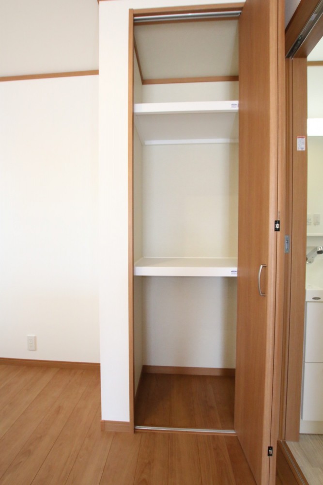 キッチンスペースの収納。