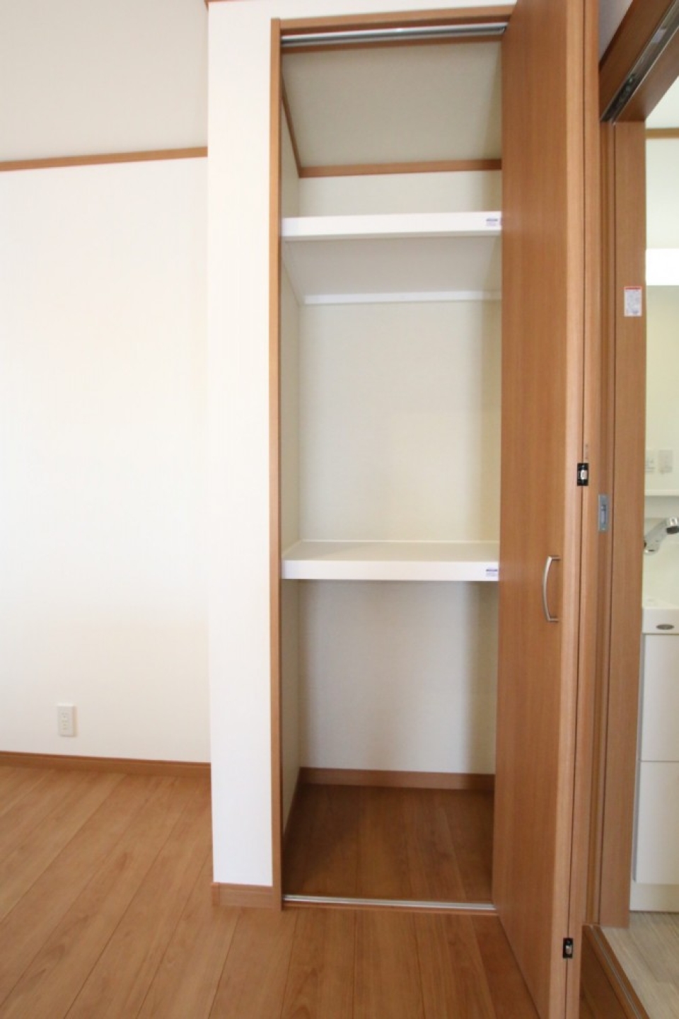 キッチンスペースの収納。