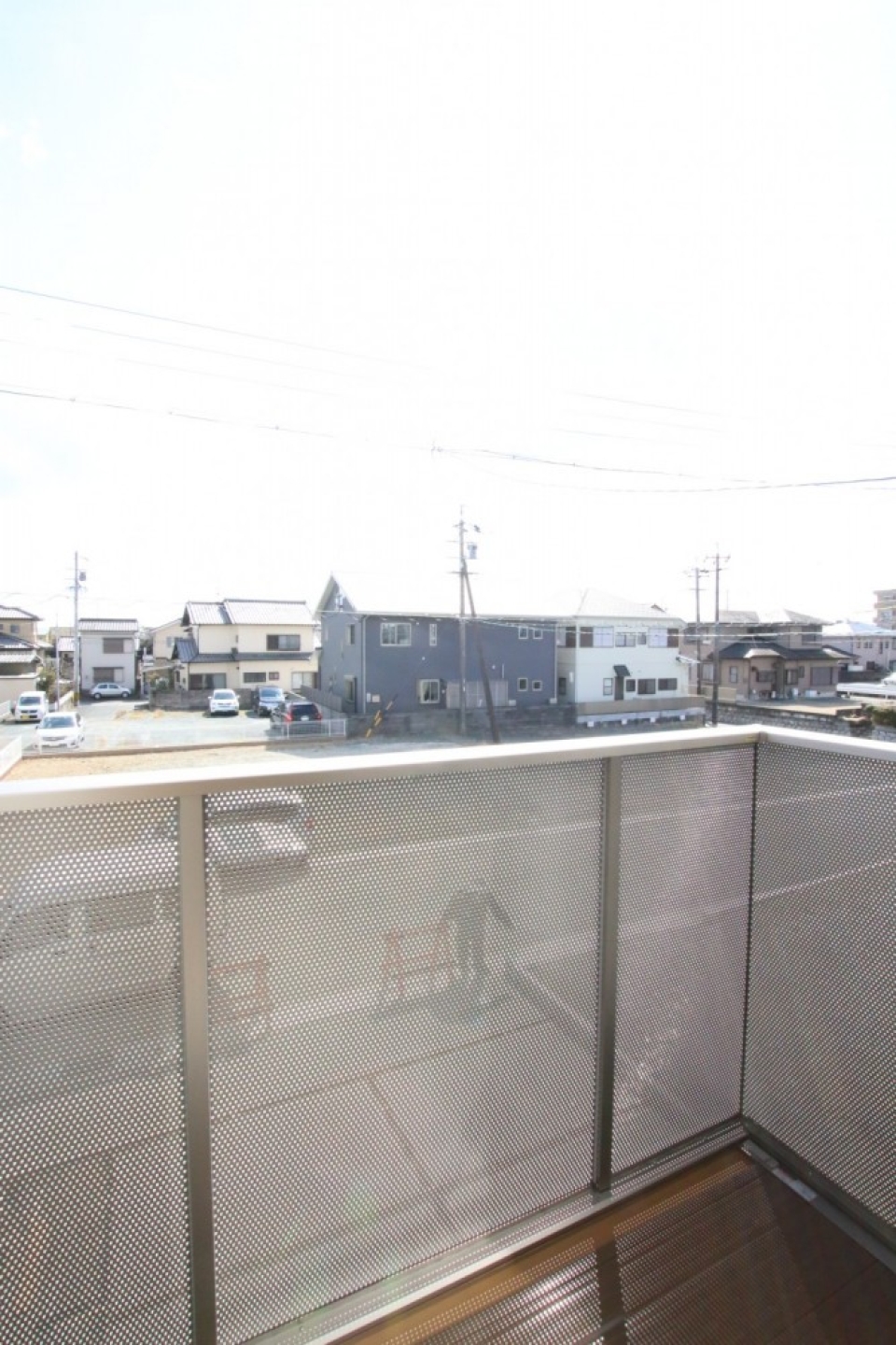 1畳ほどのバルコニー。狭いですが明るいです！