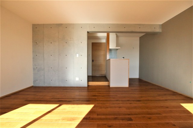 コンクリ&times;木の風合いってなんでこんなにいいんですかね