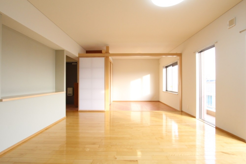 LDKも寝室もバルコニーに面し明るい空間が確保されている。