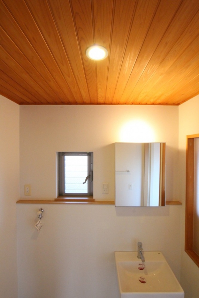 デザイン重視でチョイスされた洗面台。