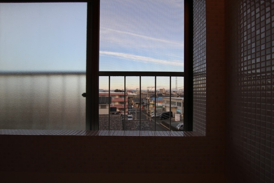 浴室の大きな窓を開けると北側の景色が最高！