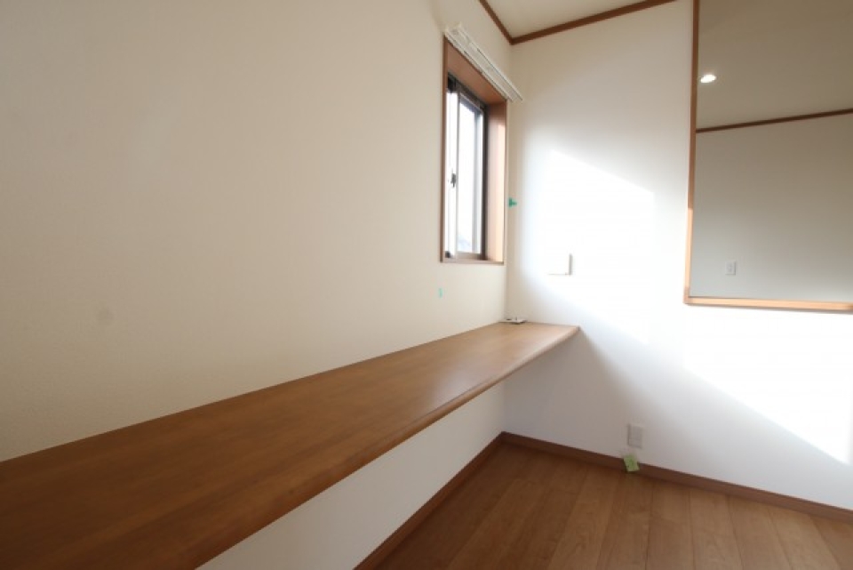 カウンタースペース。PCスペースや集中するために使ってみては？