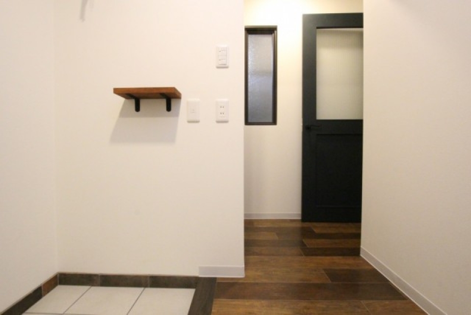 玄関も広々しGOOD。