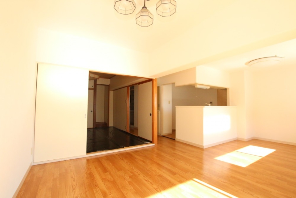 和室の引き戸を全開すると開放的！