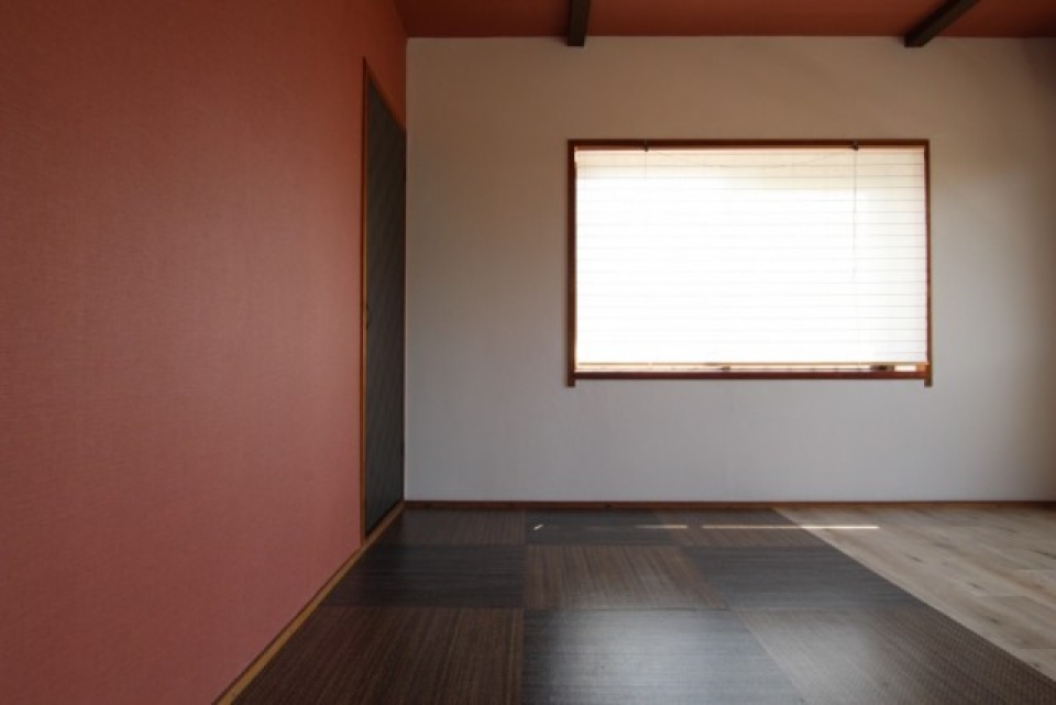 ２種類のフロアデザインで空間分けをします。