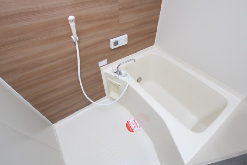 お風呂は追い炊き機能付き。