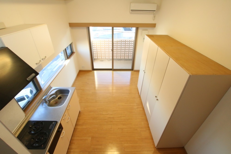 この位置から写真が撮れるくらいロフトは高いです。