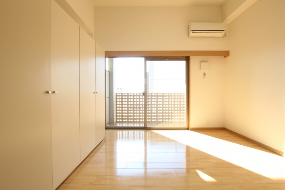 一見すると普通のワンルームに見えるが...。