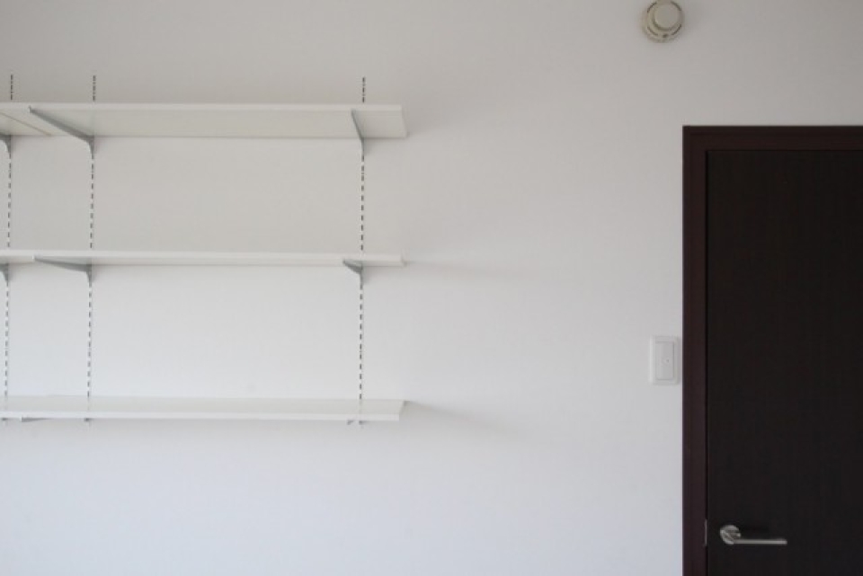 見せる収納です。あなたは何を置く？