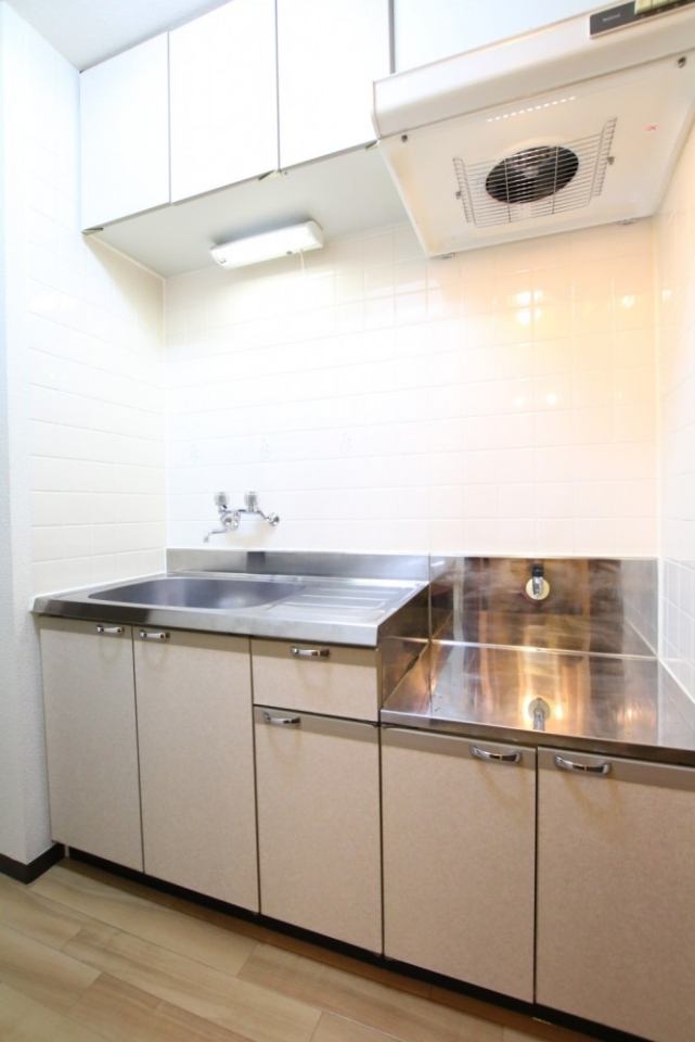 キッチンにガスコンロはないので買い足しです。