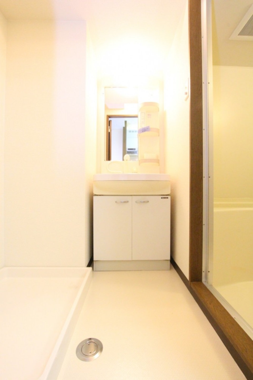 シンプルでスッキリした洗面スペース。