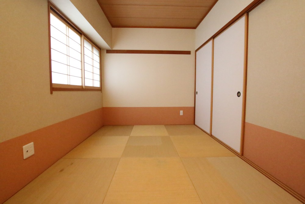 こちらも上品な和室。畳の良い香りが最高！