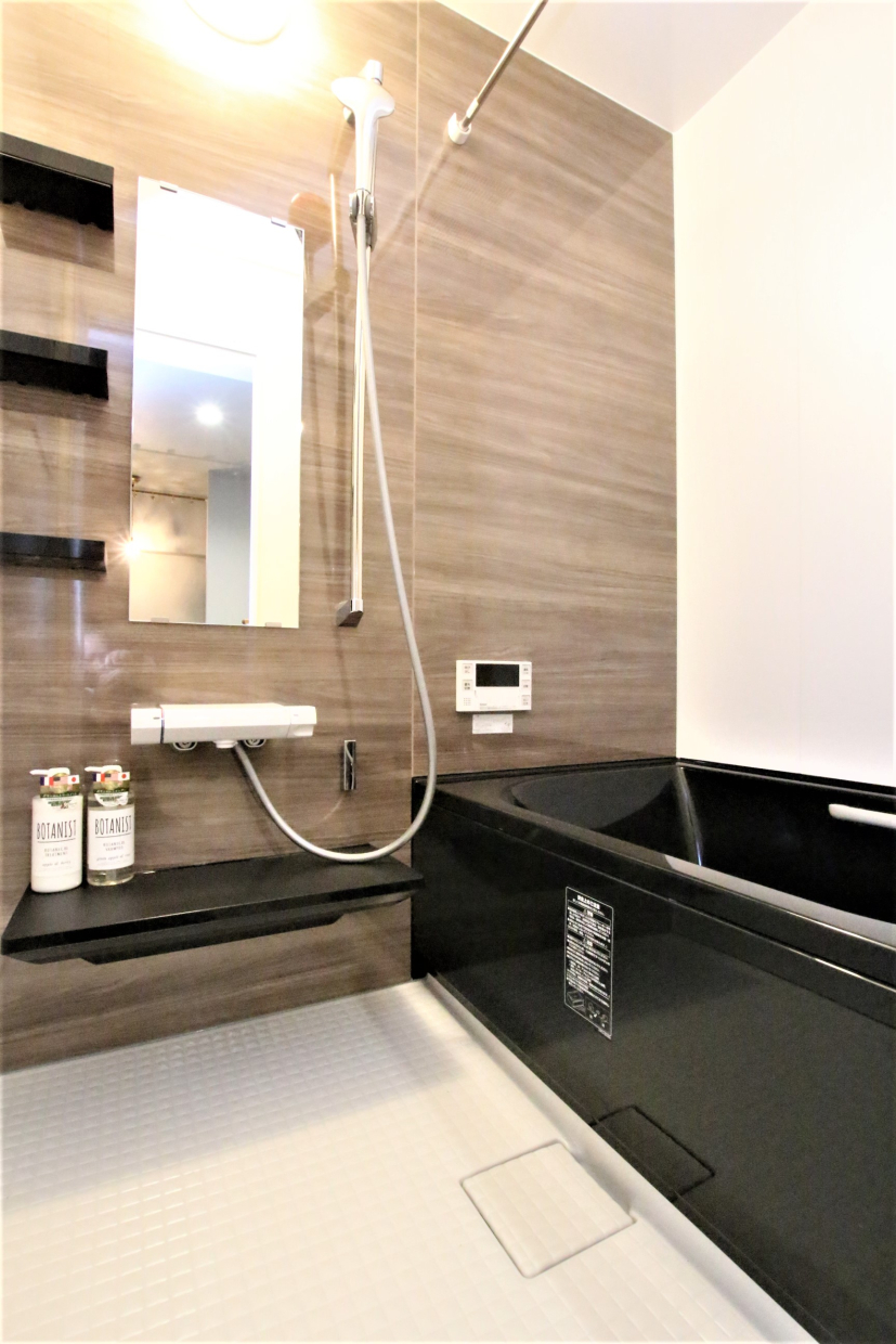 浴室は、ラグジュアリーな雰囲気に