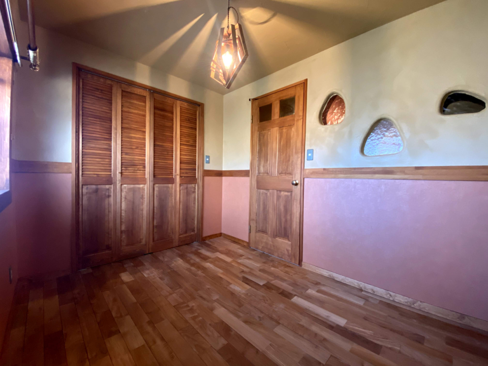 ベッドルームは5.5帖です。