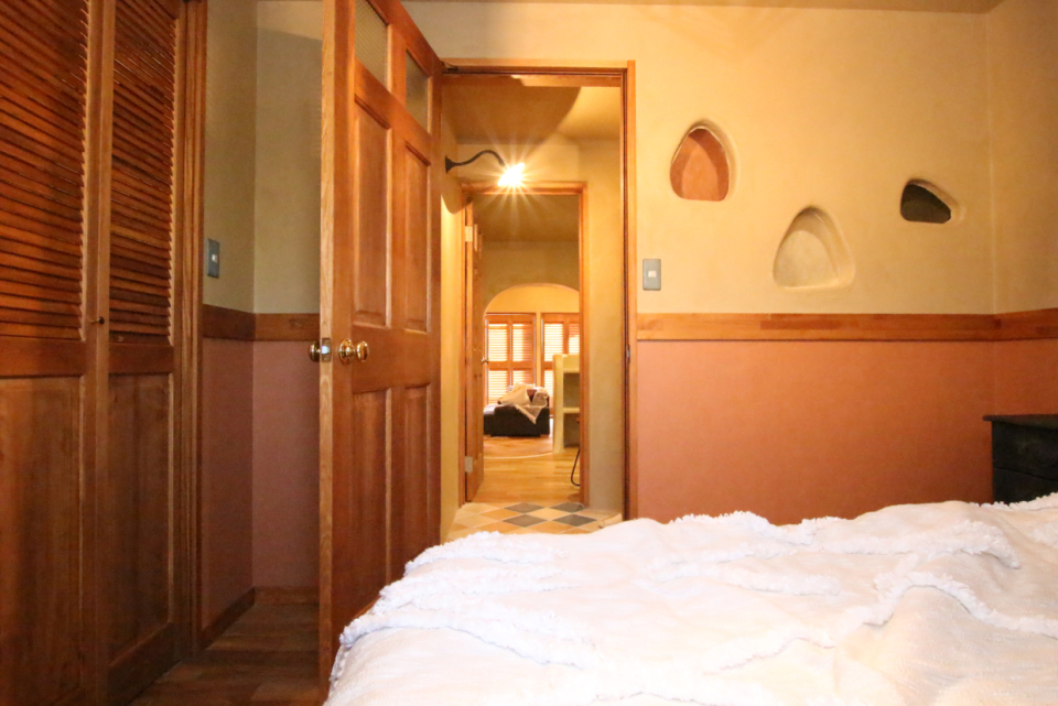 寝室からリビングまで。