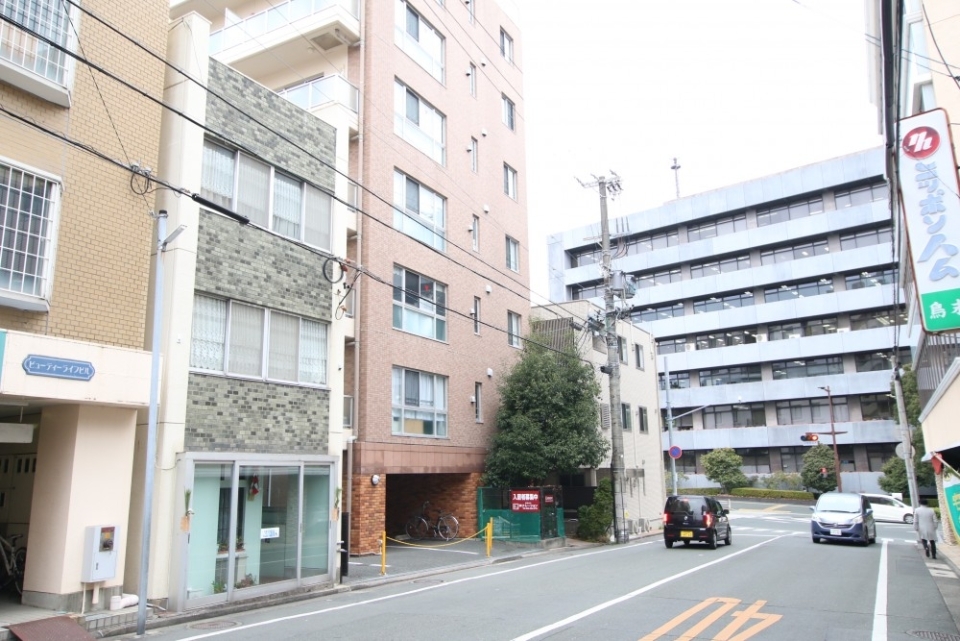 目の前が市役所という利便性