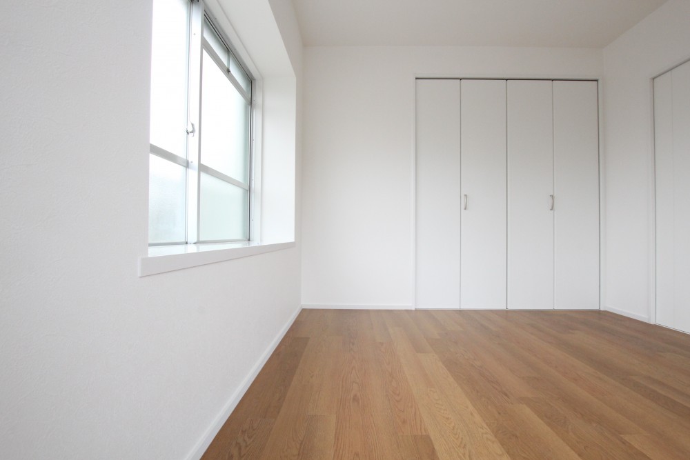 角部屋の特典、＋&alpha;の窓がうれしい。