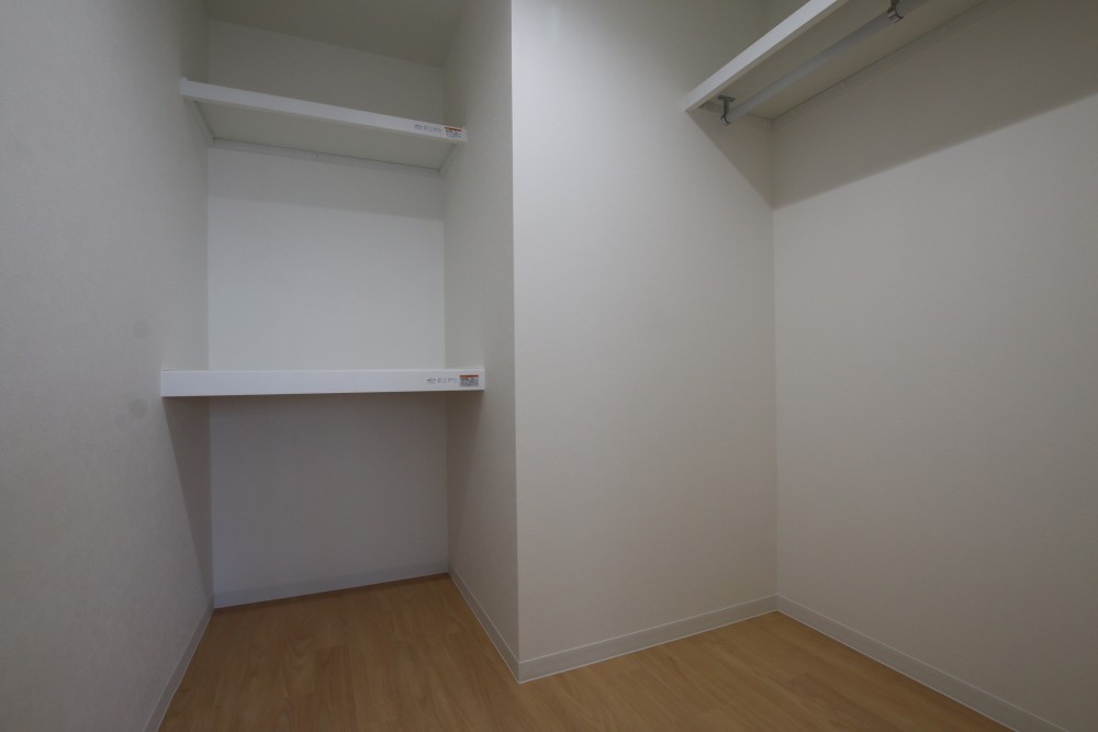 ウォークインクローゼットは183&times;133