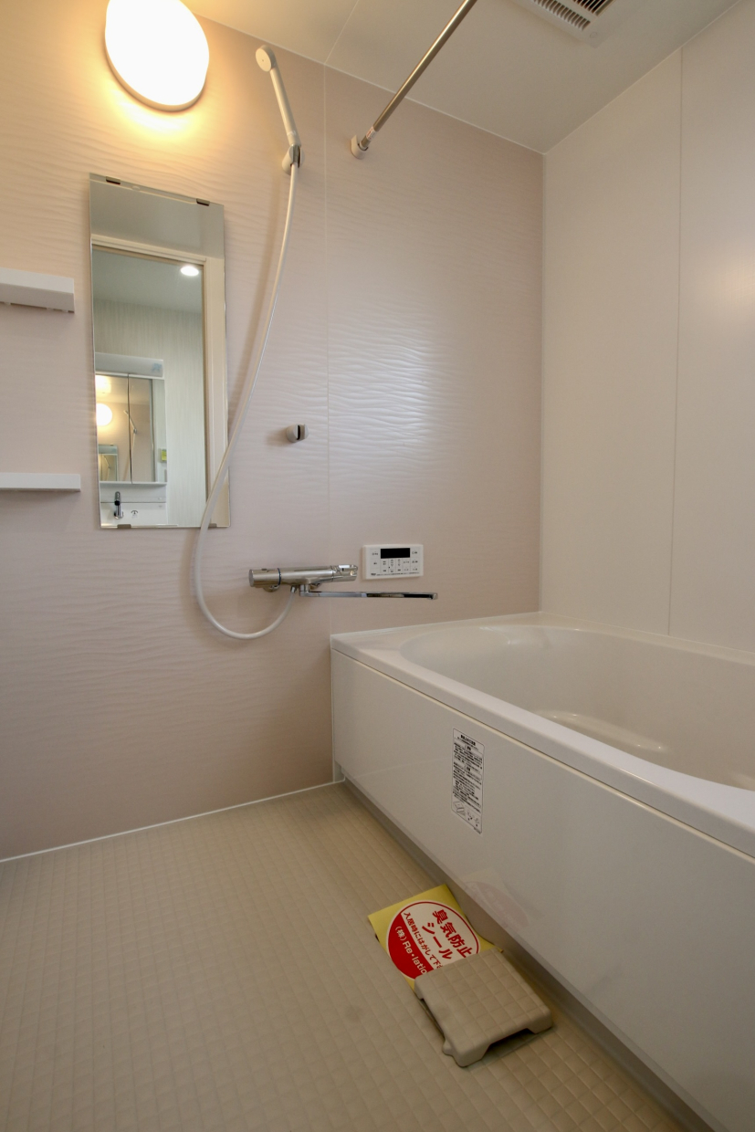 浴室はパステルピンク