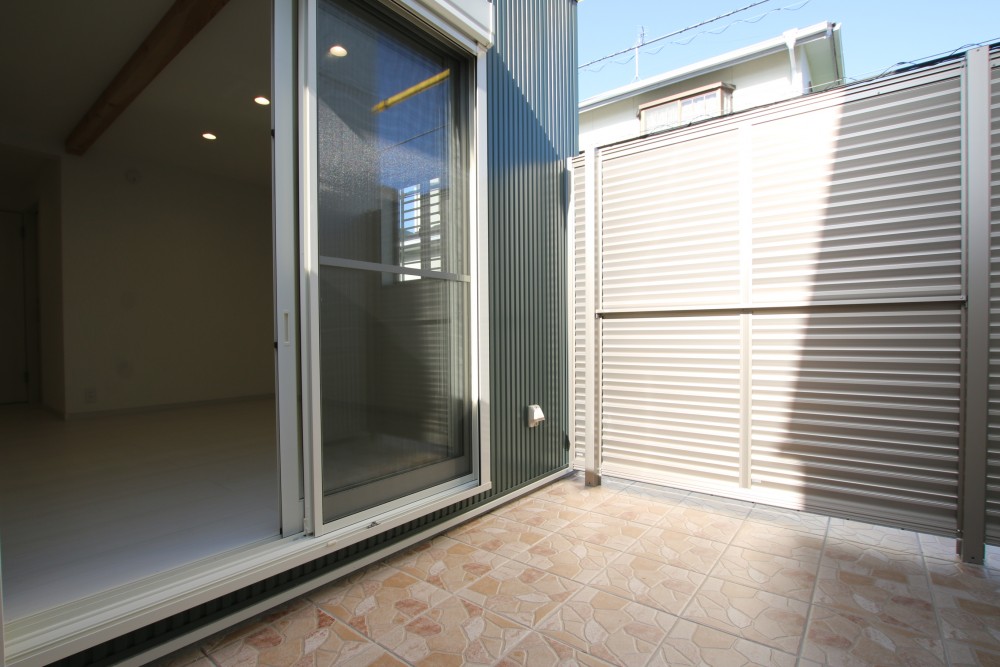 1階のバルコニー。