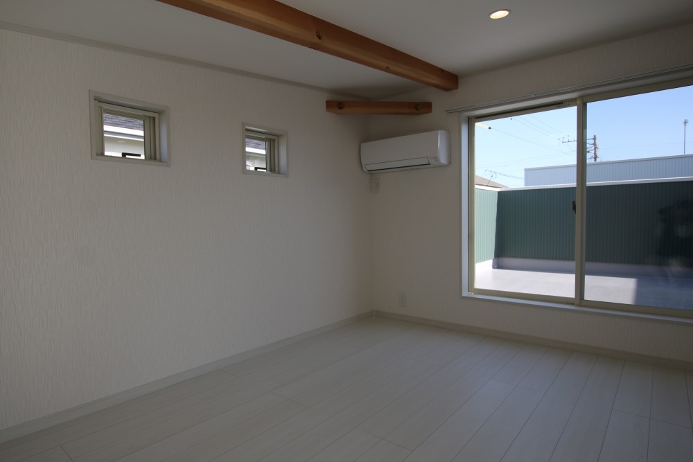 2階の7帖の洋室