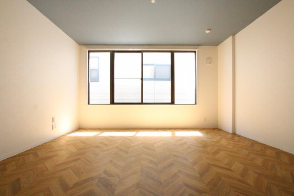 大きな窓が明るい！