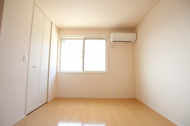 6.5帖洋室。こちらにはWICクローゼットがあります。