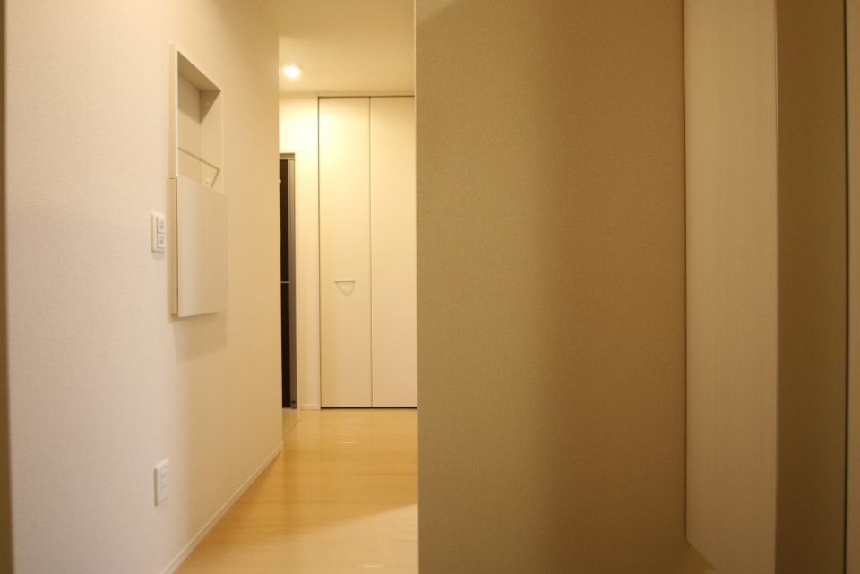 玄関隣にはシューズクロークがあります