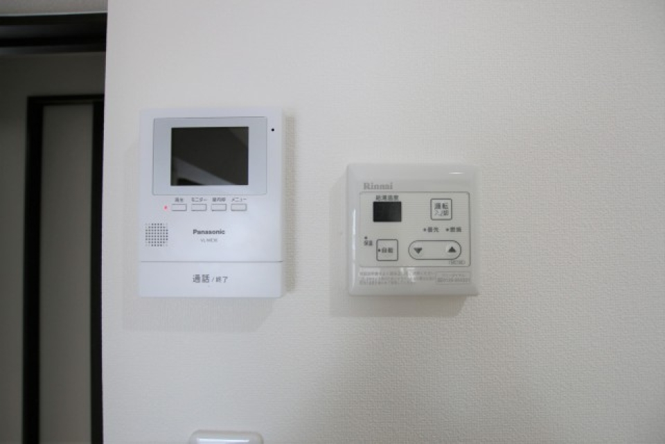 TVモニターホン＆給湯リモコンついてます。