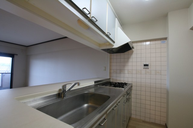 広々システムキッチン。