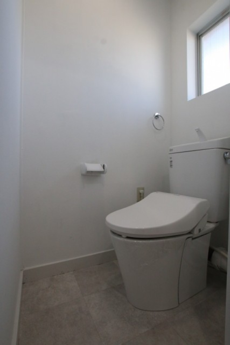 温水洗浄便座付トイレ