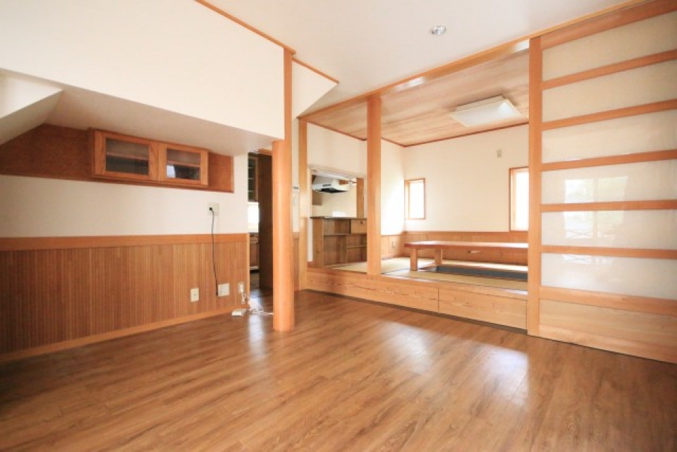 ダイニングは畳で掘りごたつ